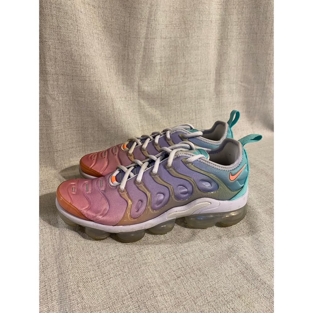 Nike Air VaporMax Plus “Tropical Sunset” Size 8 – Gradient Fade